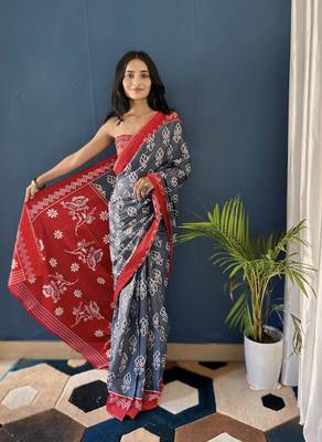 Grey Printed Cotton Saree With Blouse 1