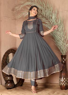 Grey gota patti rayon kurta set 2
