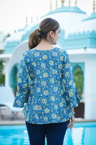 Women'S Floral Printed Regular Top (Blue)