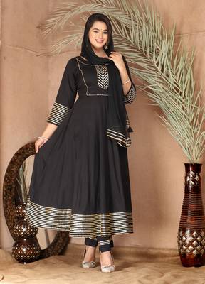 Black gota patti rayon kurta set 1