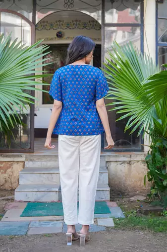 Women'S Blue Cotton Floral Printed Top (Blue)