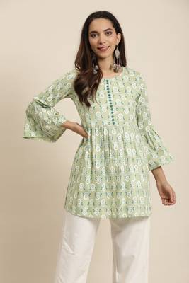 Women'S Rayon Floral Printed Flared Short Kurti (Green) 1