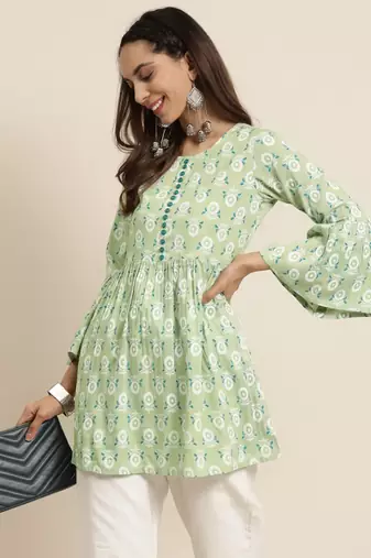 Women'S Rayon Floral Printed Flared Short Kurti (Green)