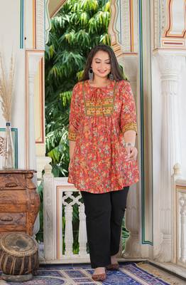 Women'S Plus Size Floral Placement Printed Short Kurti (Red) 1