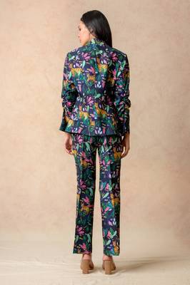 Coat with crop top and pants 2