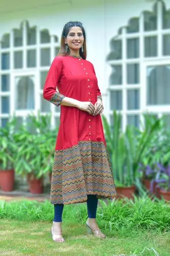 Women'S Rayon & Cotton Cambric Zig-Zag Printed A-Line Kurta