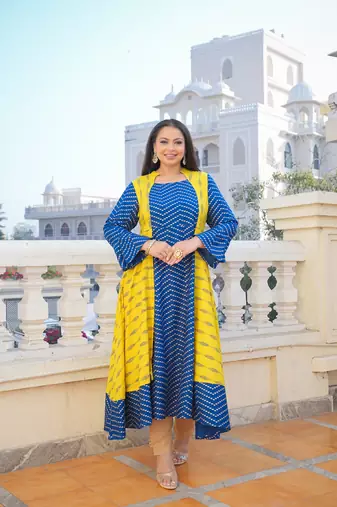 Women'S Plus Size Rayon Geometric Print Anarkali Kurti (Multi)