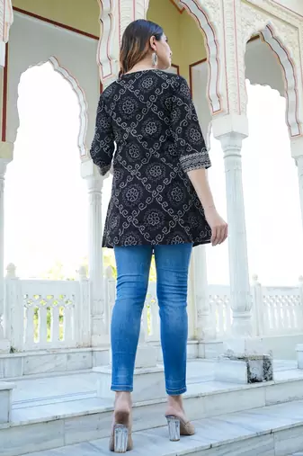 Women'S Cotton Bandhej Printed Short Kurti (Black)