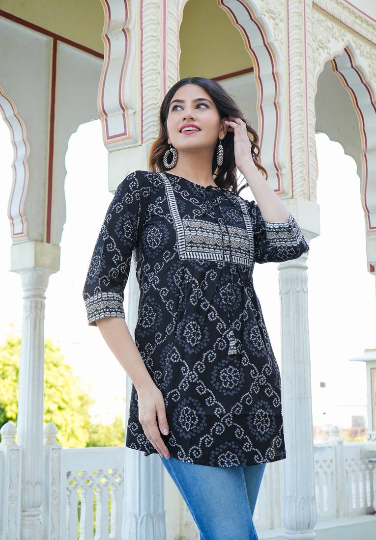 Women'S Cotton Bandhej Printed Short Kurti (Black)