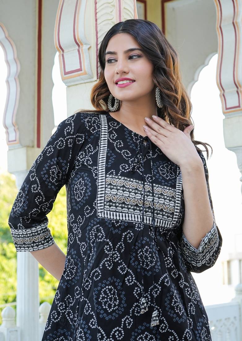 Women'S Cotton Bandhej Printed Short Kurti (Black)