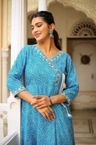 Women'S Lehariya Printed Anarkali Kurti(Blue)