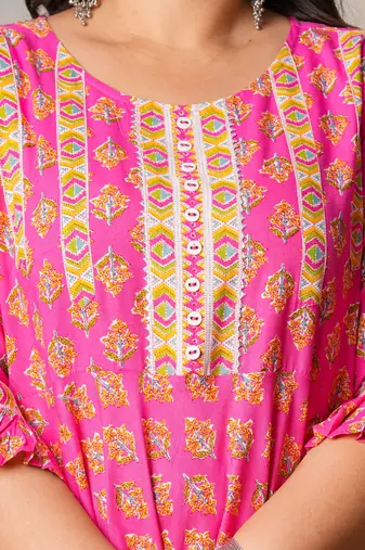 Women'S Plus Size Floral Printed Anarkali Kurti (Pink)