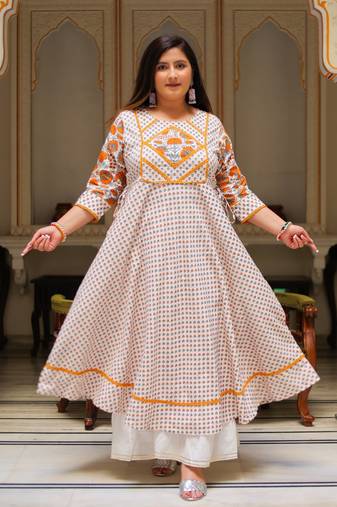 Women'S Plus Size Floral Printed Anarkali Kurti (Multi)
