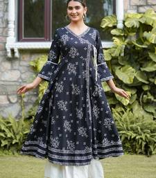 Women'S Rayon Floral Printed Anarkali Kurti (Black)