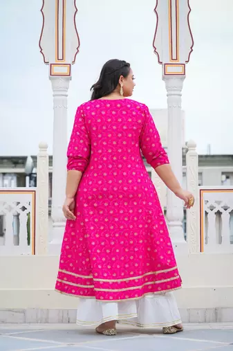 Women'S Plus Size Floral Gold Printed Anarkali Kurti (Pink)