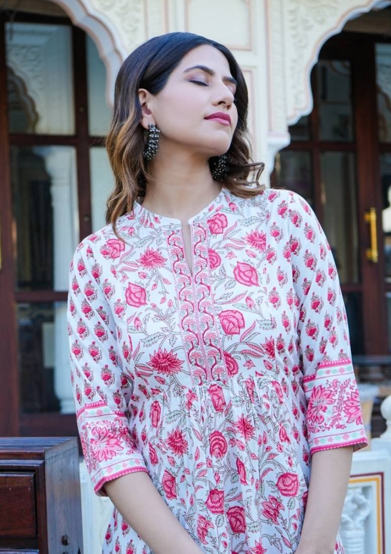 Women'S Floral Printed Short Kurti (White)