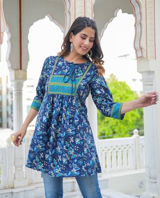Women'S Floral Placement Printed Short Kurti (Blue) 1