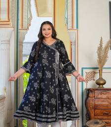 Women'S Plus Size Rayon Floral Printed Anarkali Kurti (Black)