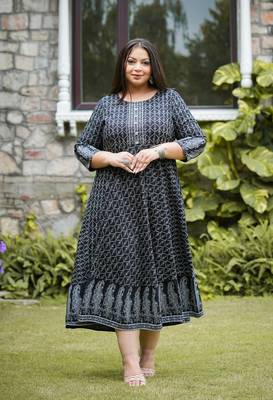 Women'S Plus Size Geomatrical Jamdani Printed Kurta (Black) 1