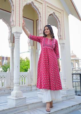 Women'S Rayon Floral Printed Anarkali Kurti (Red) 3