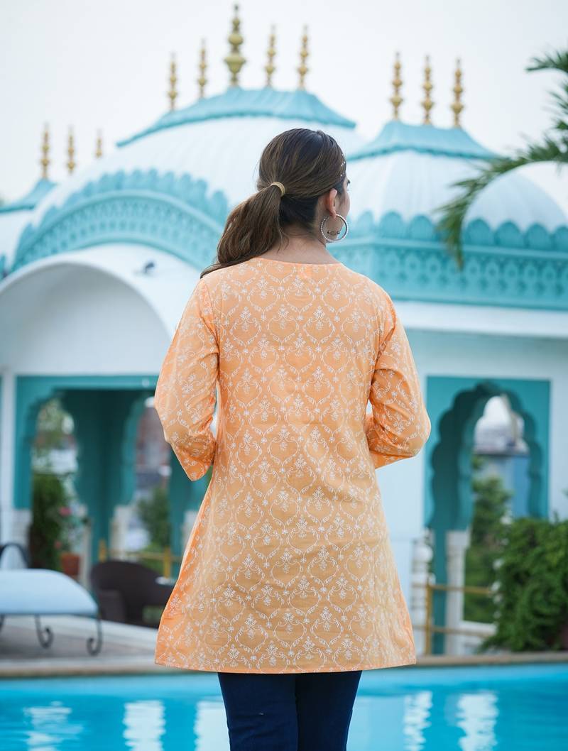 Women'S Cotton Floral Printed Short Kurti (Orange)