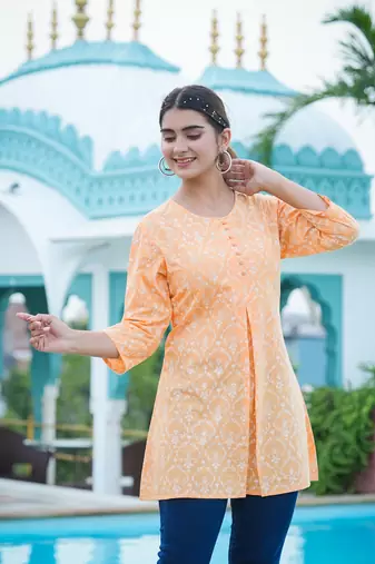 Women'S Cotton Floral Printed Short Kurti (Orange)
