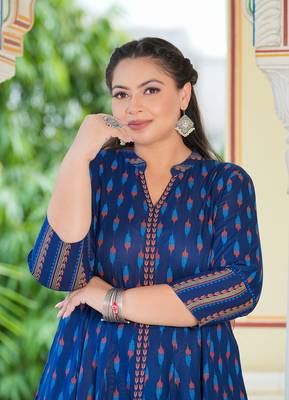 Women'S Plus Size Rayon Ikat Printed Anarkali Kurta (Blue) 1