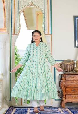 Women'S Plue Size Rayon Ikat Printed Anarkali Kurta (Green) 2