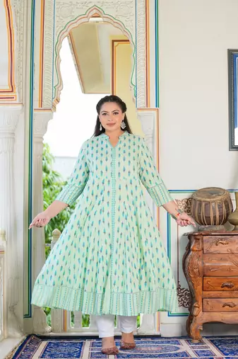Women'S Plue Size Rayon Ikat Printed Anarkali Kurta (Green)