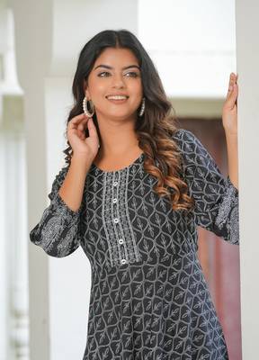 Women'S Geomatrical Jamdani Printed Kurta (Black) 5