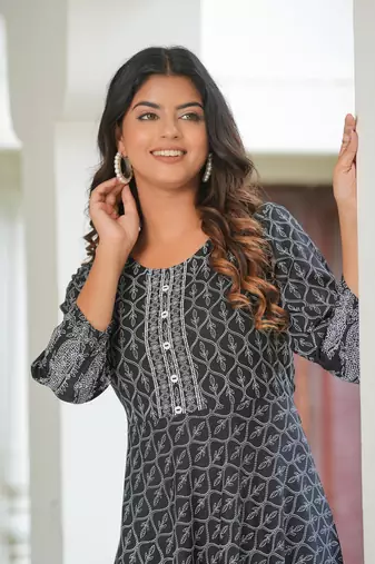 Women'S Geomatrical Jamdani Printed Kurta (Black)