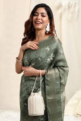 Dusty Green Cotton Floral Print Ajrakh Print Golden Zari Border Tassels Saree With Unstitched Blouse Piece 5