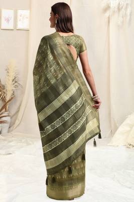 Olive Green Cotton Blend Block Print Geometric Print Woven Copper Zari Border Tassels Saree With Unstitched Blouse Piece 3