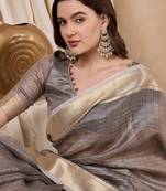 Riva Enterprise Women'S Organza Fabric With Golden Woven Border Saree