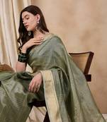 Riva Enterprise Women'S Organza Fabric With Golden Woven Border Saree