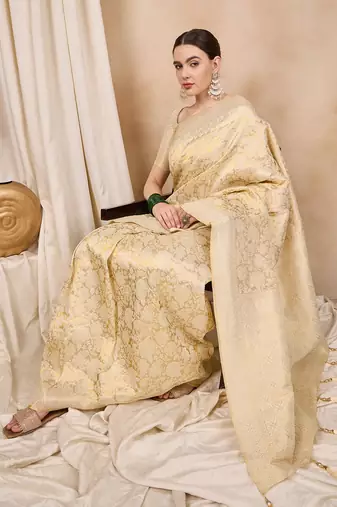 Riva enterprise women's kanjivaram silk blendwoven with golden woven border saree