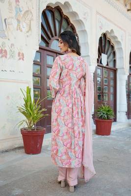 Women peach muslin embroidered kurta  pant & dupatta set 2