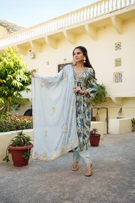 Women skyblue muslin  embroidered kurta pant & dupatta set 4