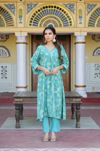 Women aqua muslin pleated kurta & pant clothing set