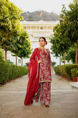 Women maroon muslin floral & embroidered cut work kurta  sharara & dupatta set 3