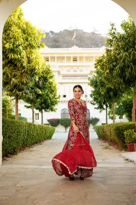 Women maroon muslin floral & embroidered cut work kurta  sharara & dupatta set 5