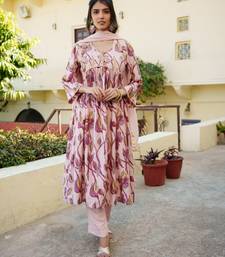 Women nude pink muslin embroidered kurta pant & dupatta set