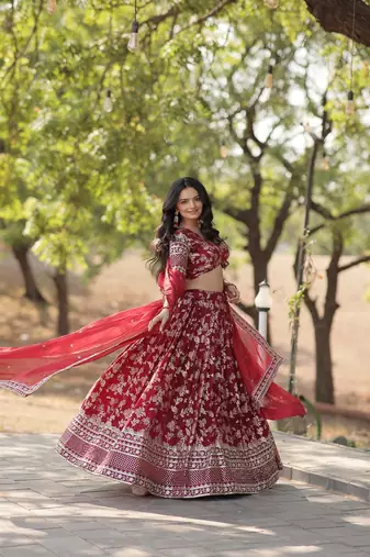Designer Dyeable Viscose Jacquard Fabric Lehenga Choli & Dupatta Set