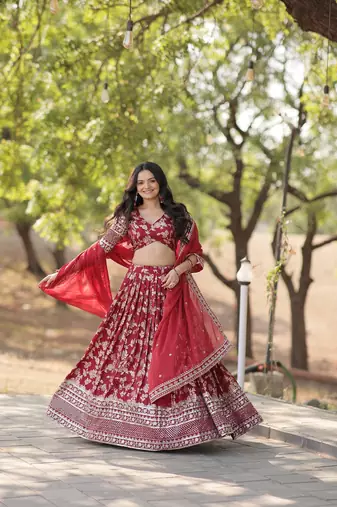 Designer Dyeable Viscose Jacquard Fabric Lehenga Choli & Dupatta Set