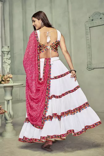 White Cotton Navratri Chaniya Choli with Kutch Embroidery & Bandhani Dupatta (Tie-Back)