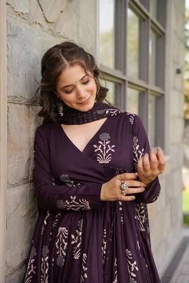 Heavy and ethnic graceful looks purple colour palazzo dress for partywear looks 3
