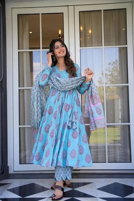 Heavy and ethnic graceful looks sky blue colour palazzo dress for partywear looks 1