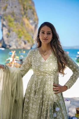 Heavy and ethnic graceful looks green colour palazzo dress for partywear looks 3