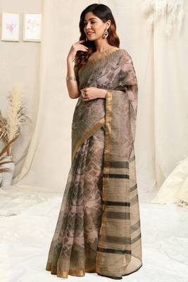 Beige kota doria geometric print stripe print golden zari border saree with unstitched blouse piece 2