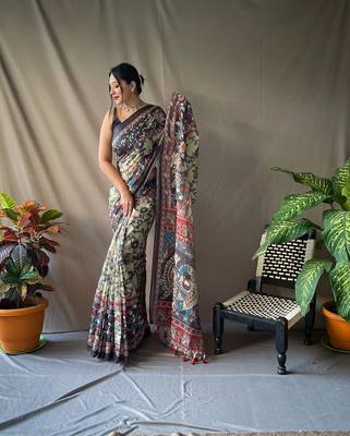 Green Cotton Blend Woven Kalamkari Style Work &  Rich Pallu Saree With Blouse 1